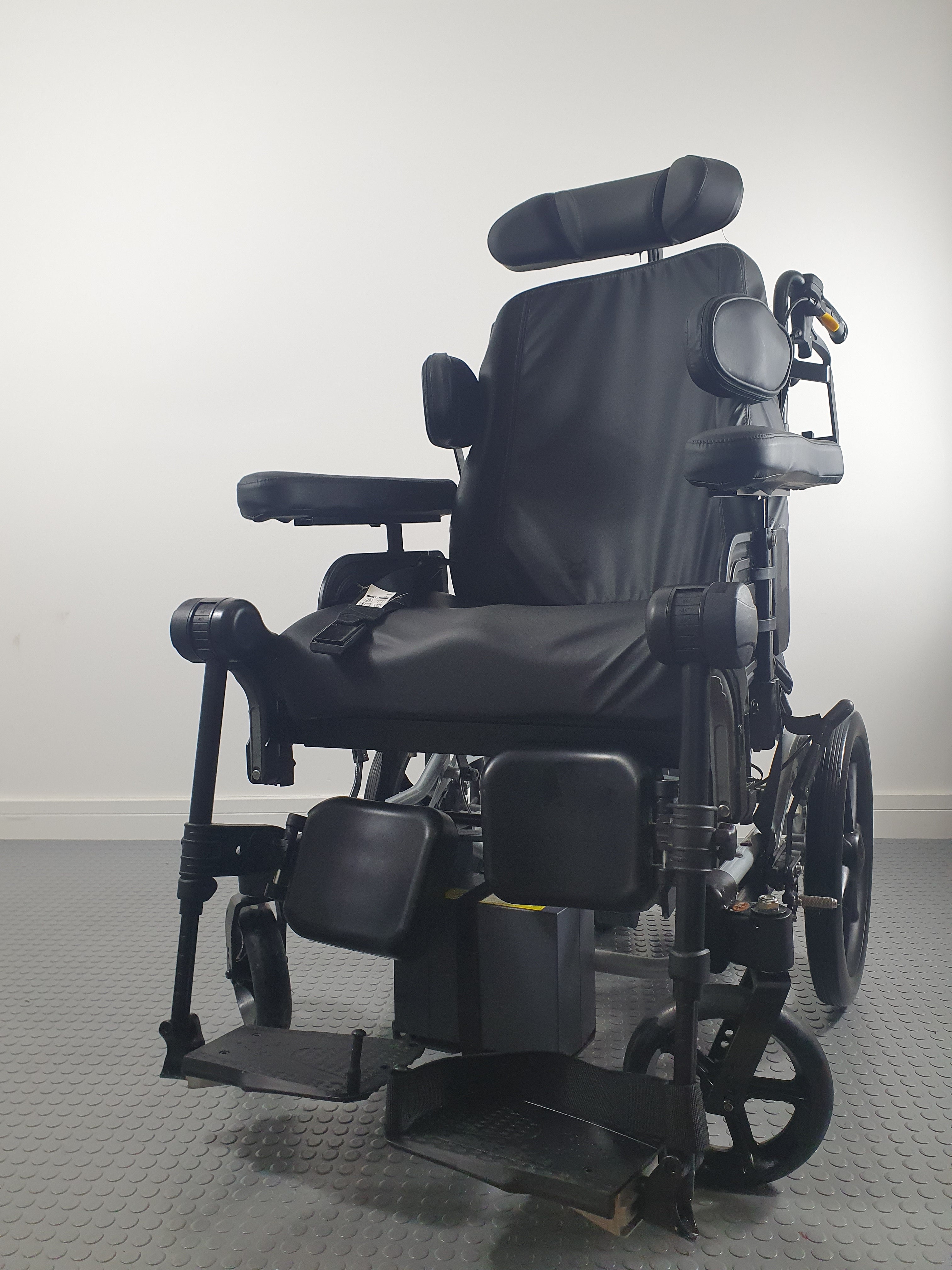 Rea Azalea Assist Wheelchair