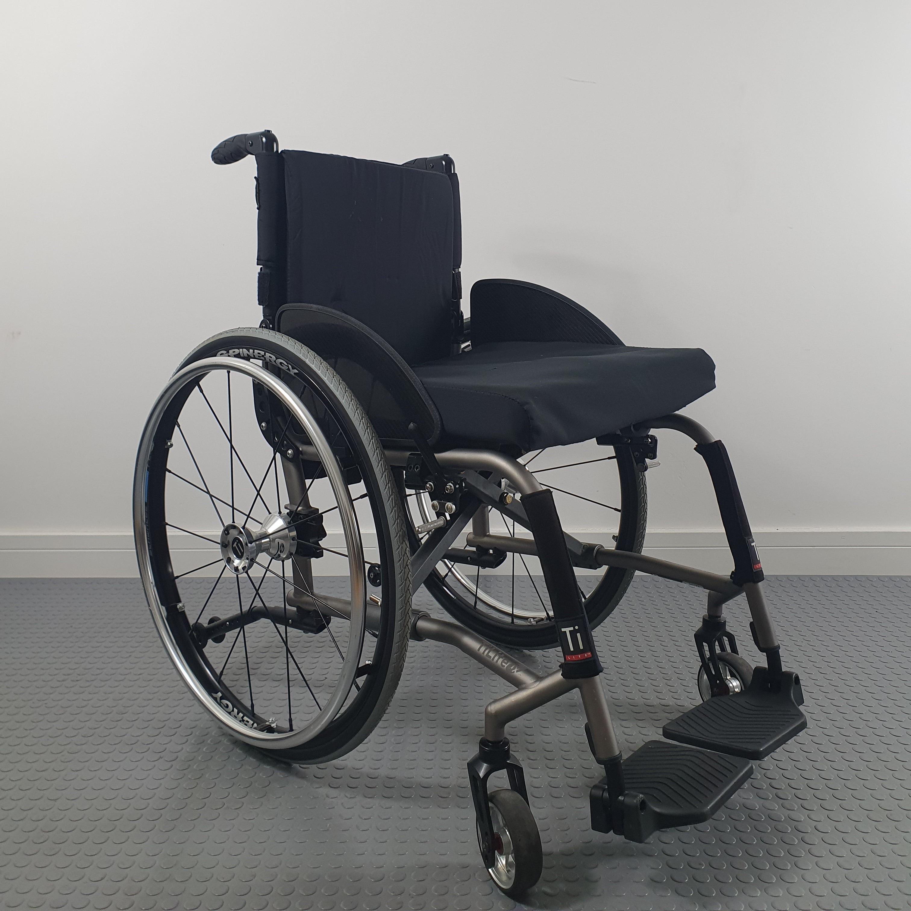 T-Light Manual Wheelchair