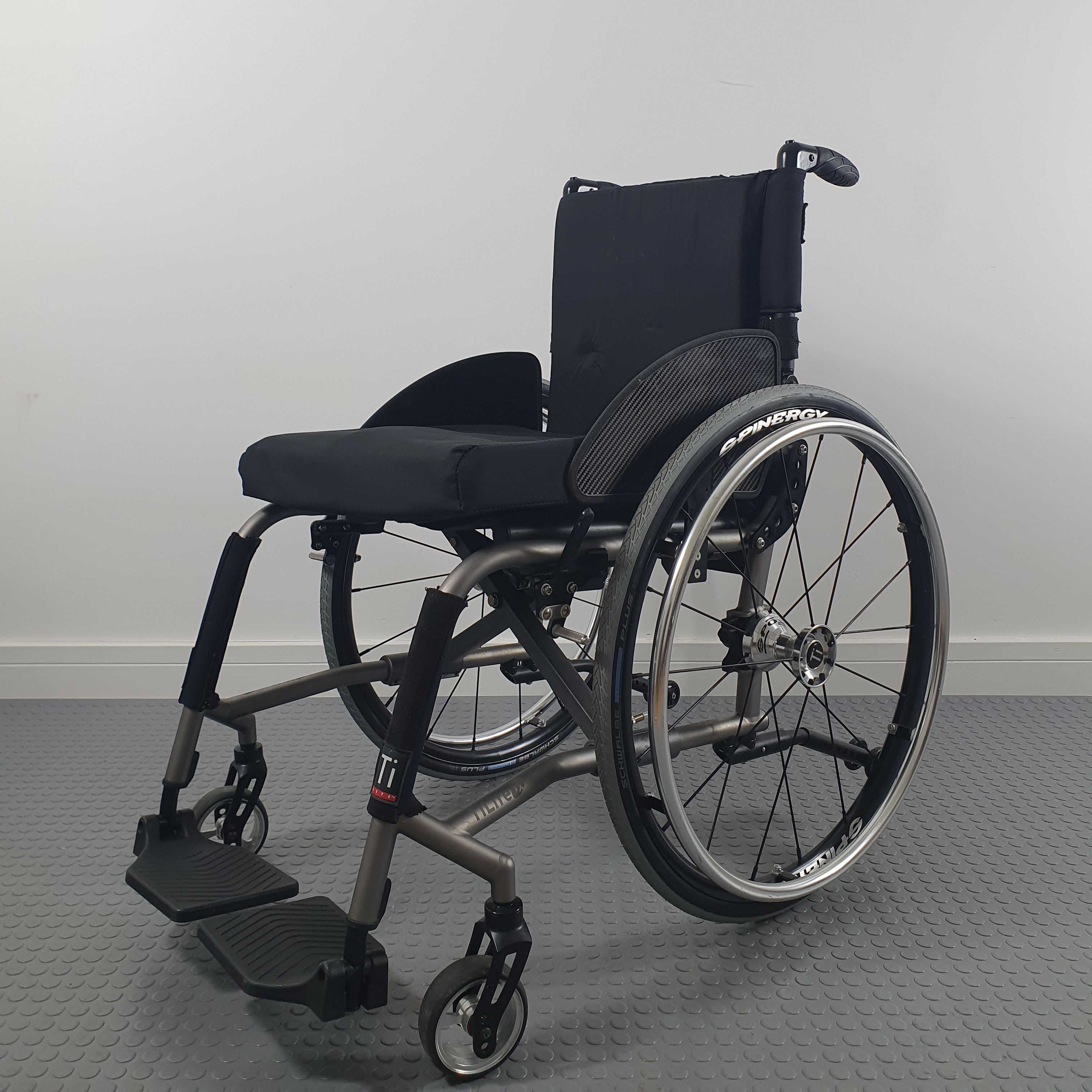 T-Light Manual Wheelchair