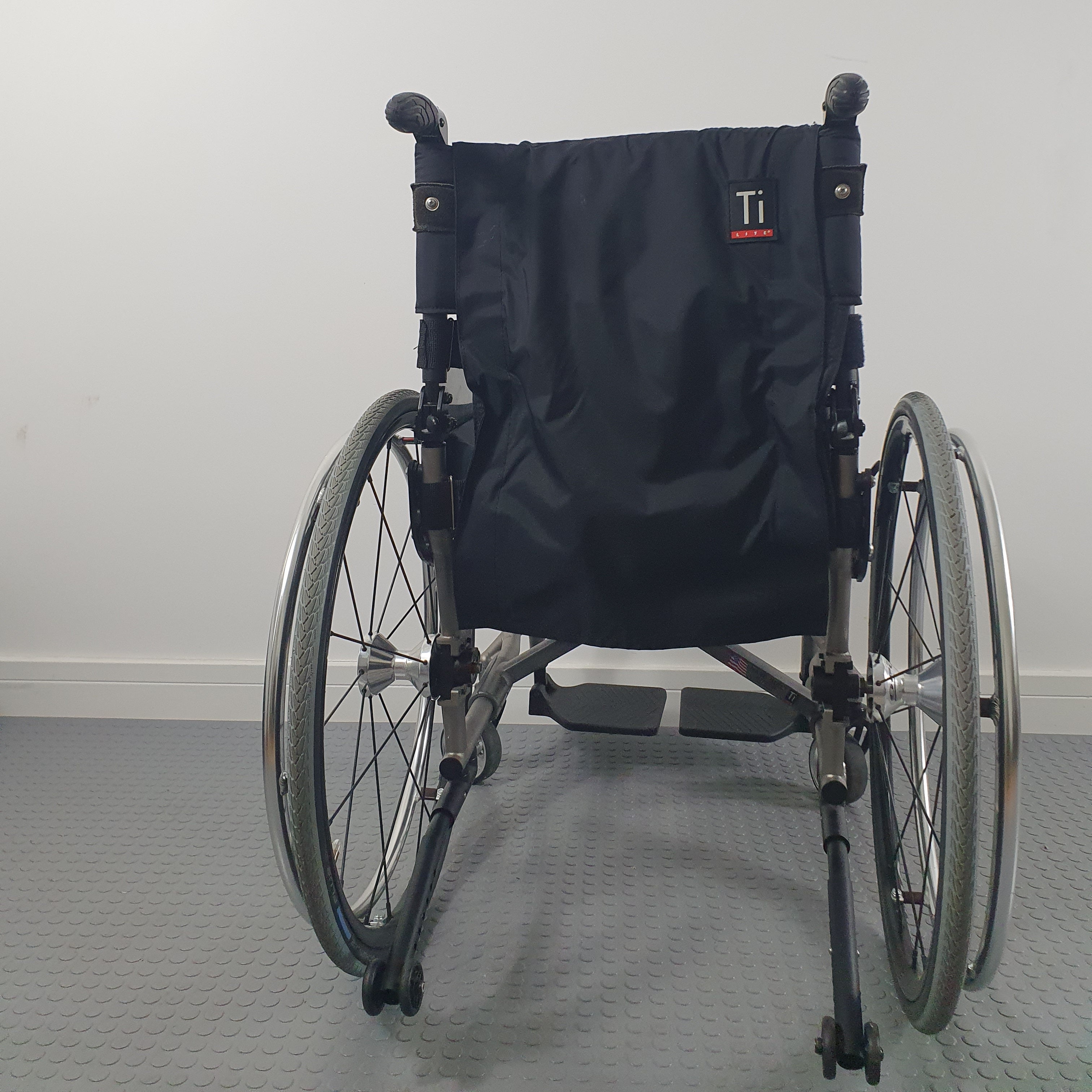 T-Light Manual Wheelchair
