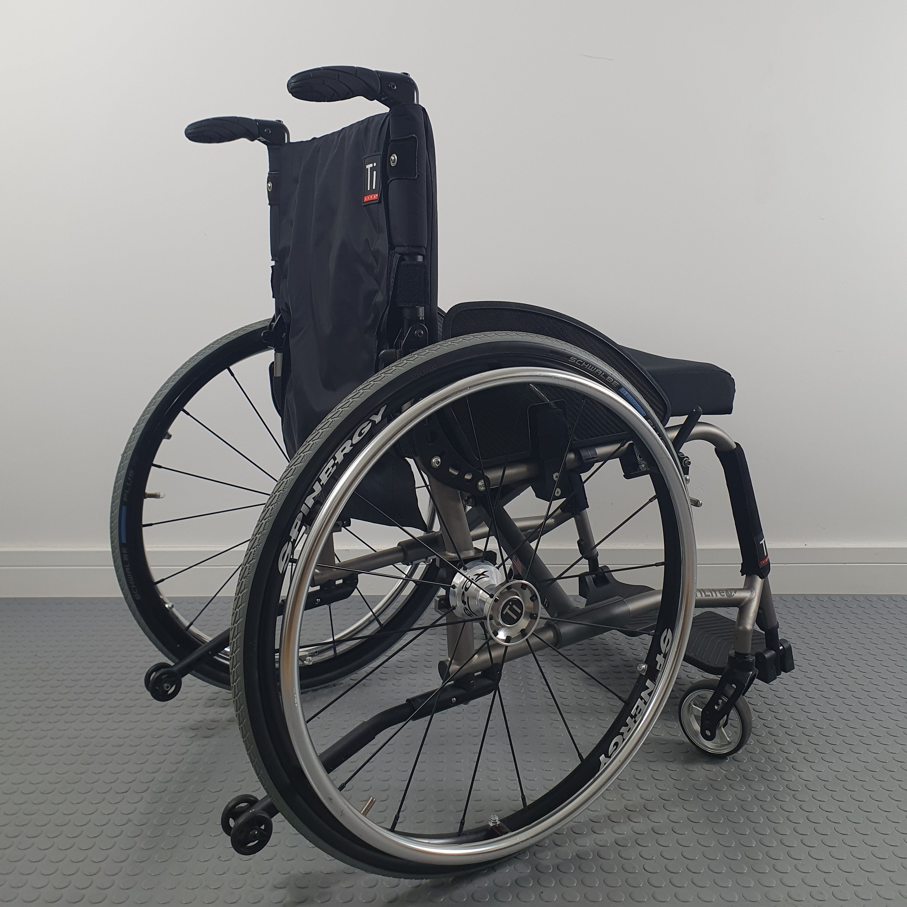 T-Light Manual Wheelchair