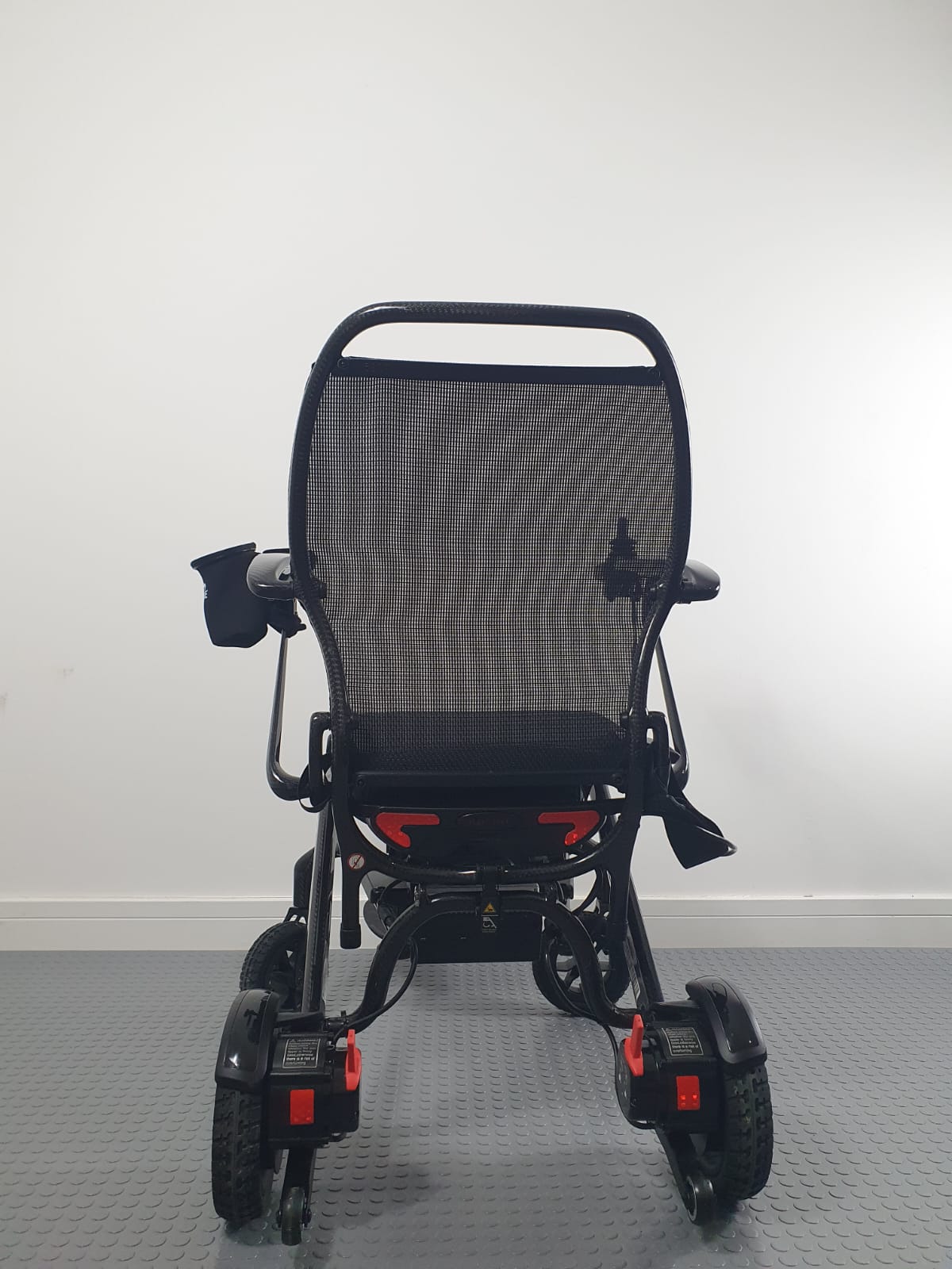 SUNRISE QUICKIE Q50 R CARBON – ULTRA-LIGHT FOLDING POWERCHAIR