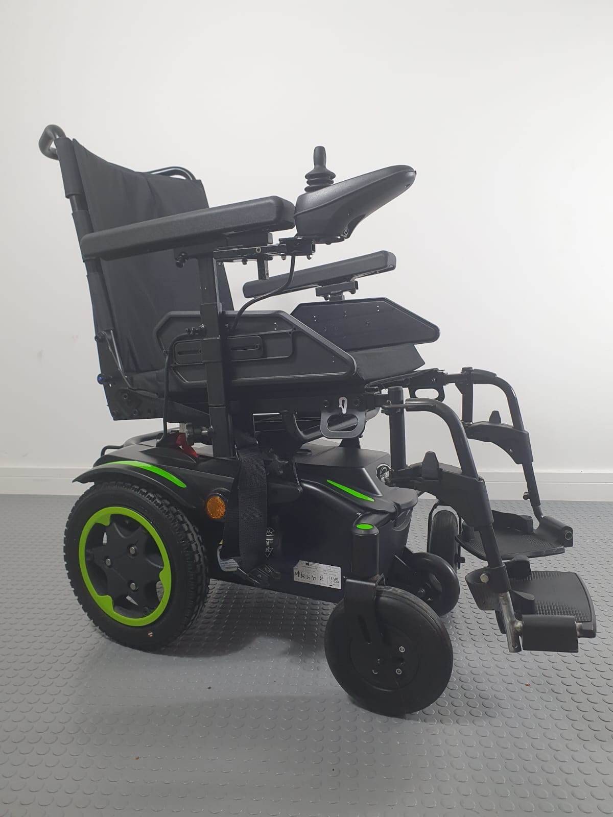 Sunrise Medical Quickie Q100 Compact Powerchair