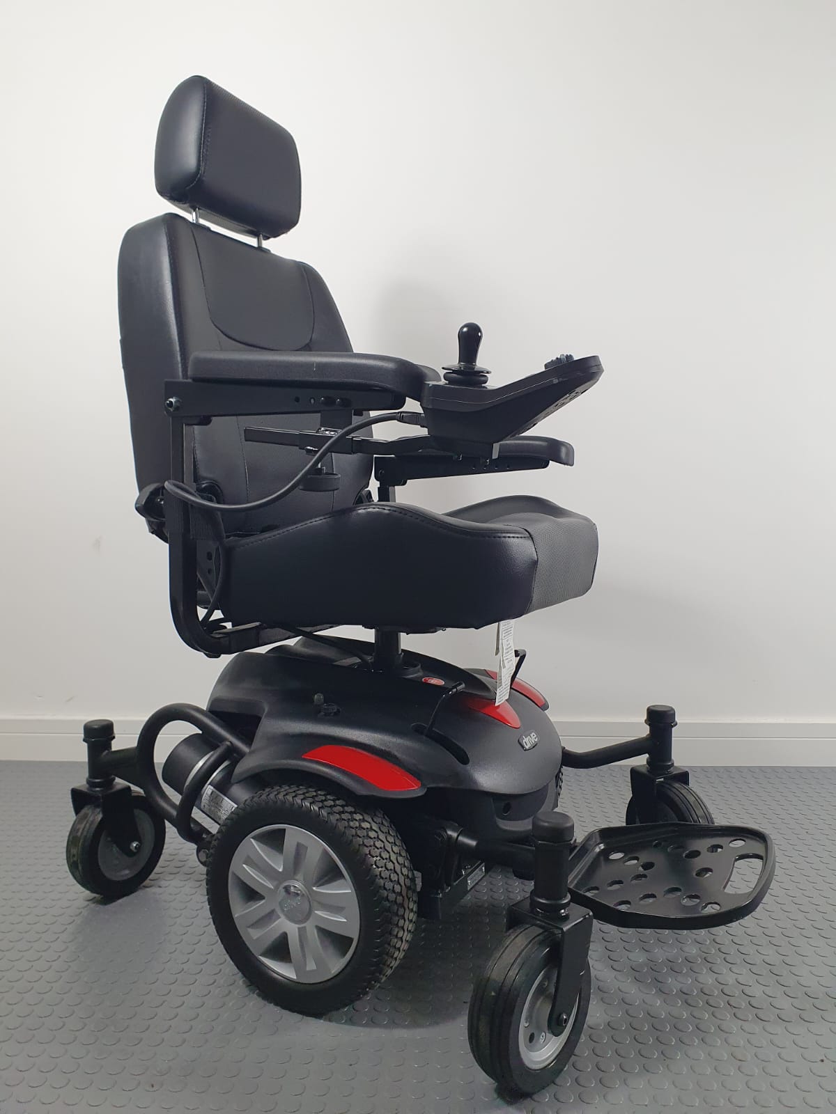 DRIVE Titan AXS Powerchair
