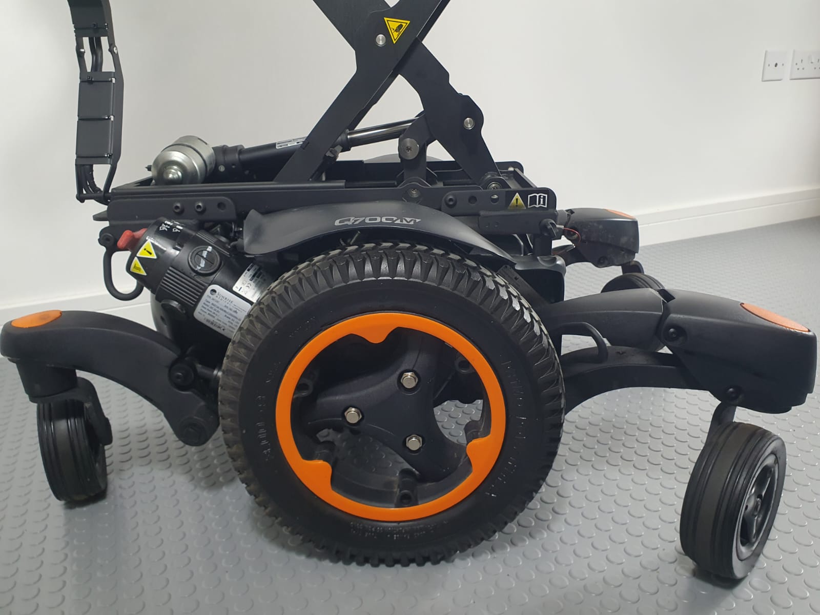 SUNRISE QUICKIE Q700 POWER WHEELCHAIR