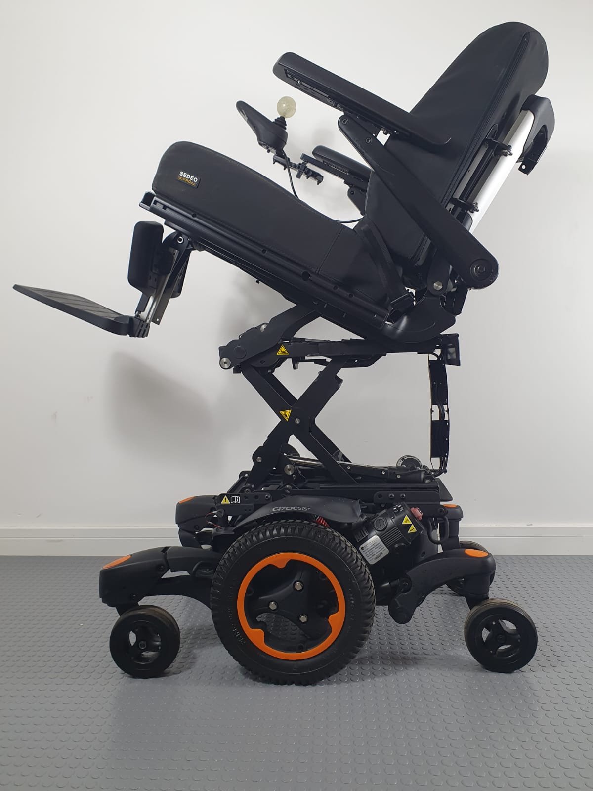 SUNRISE QUICKIE Q700 POWER WHEELCHAIR