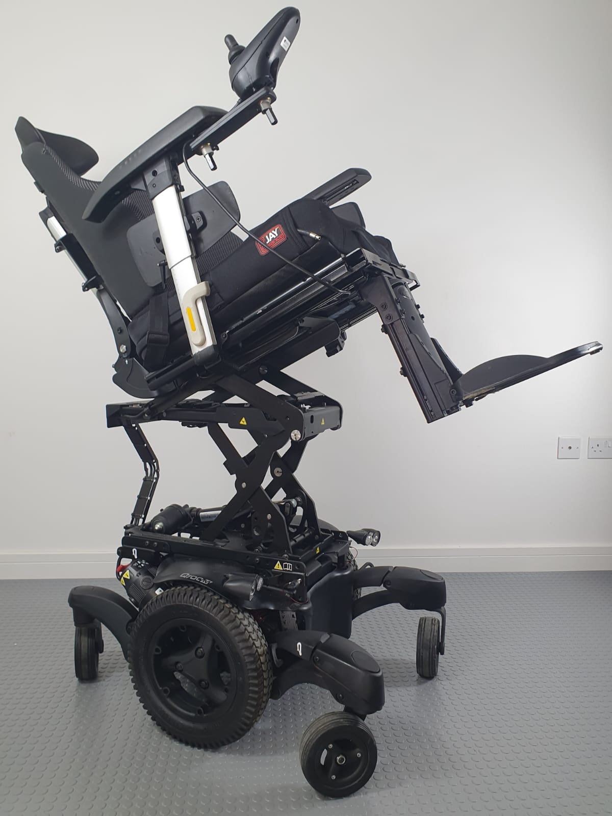 SUNRISE QUICKIE Q700 POWER WHEELCHAIR