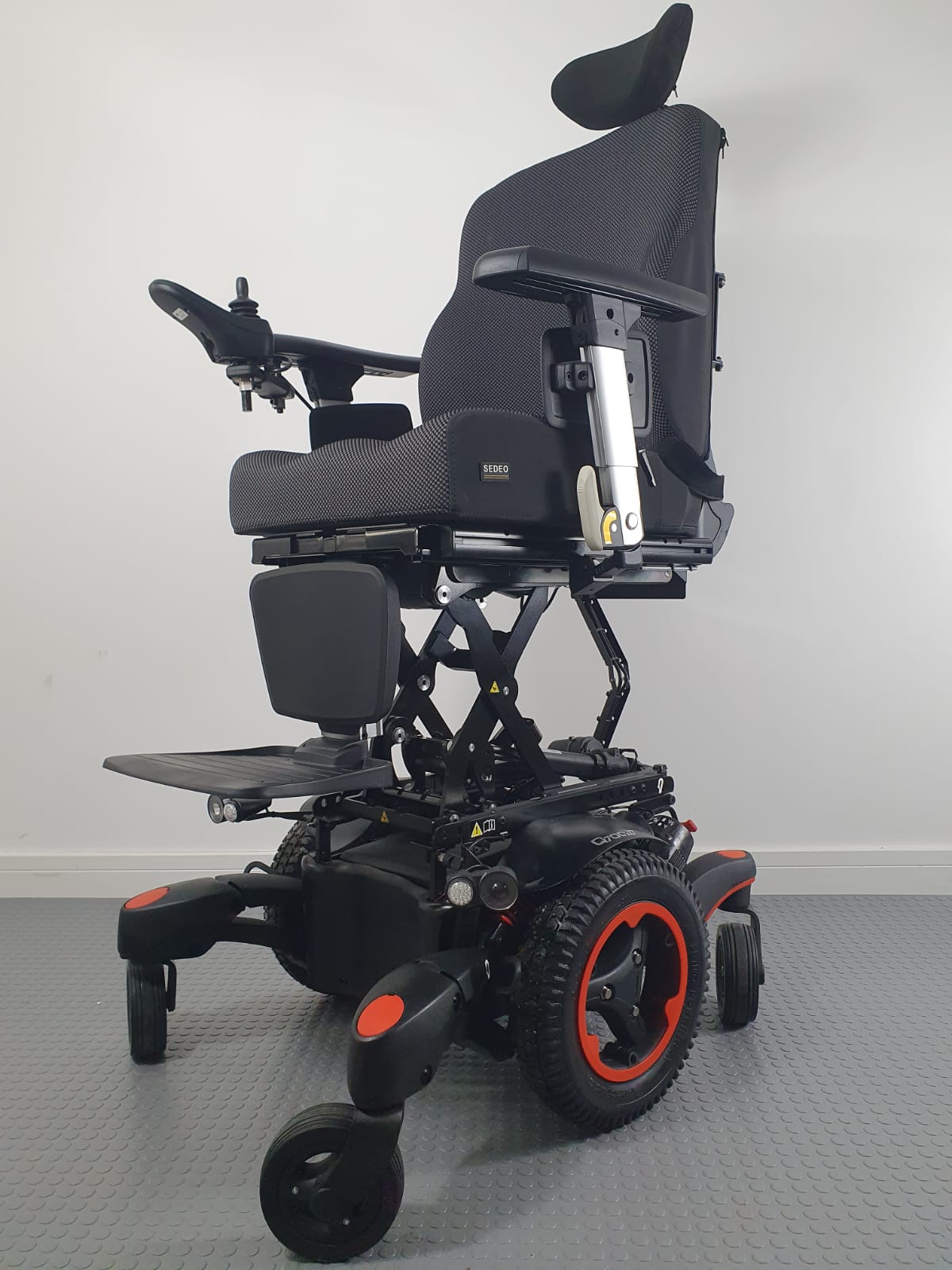 SUNRISE QUICKIE Q700 POWER WHEELCHAIR