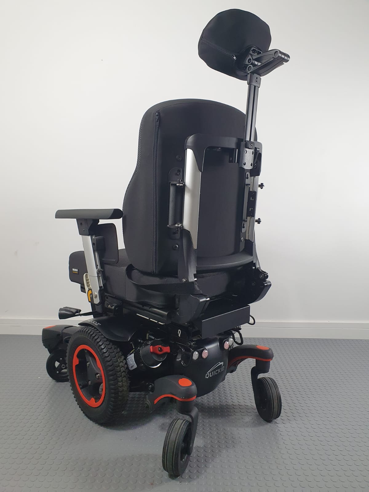 SUNRISE QUICKIE Q700 POWER WHEELCHAIR