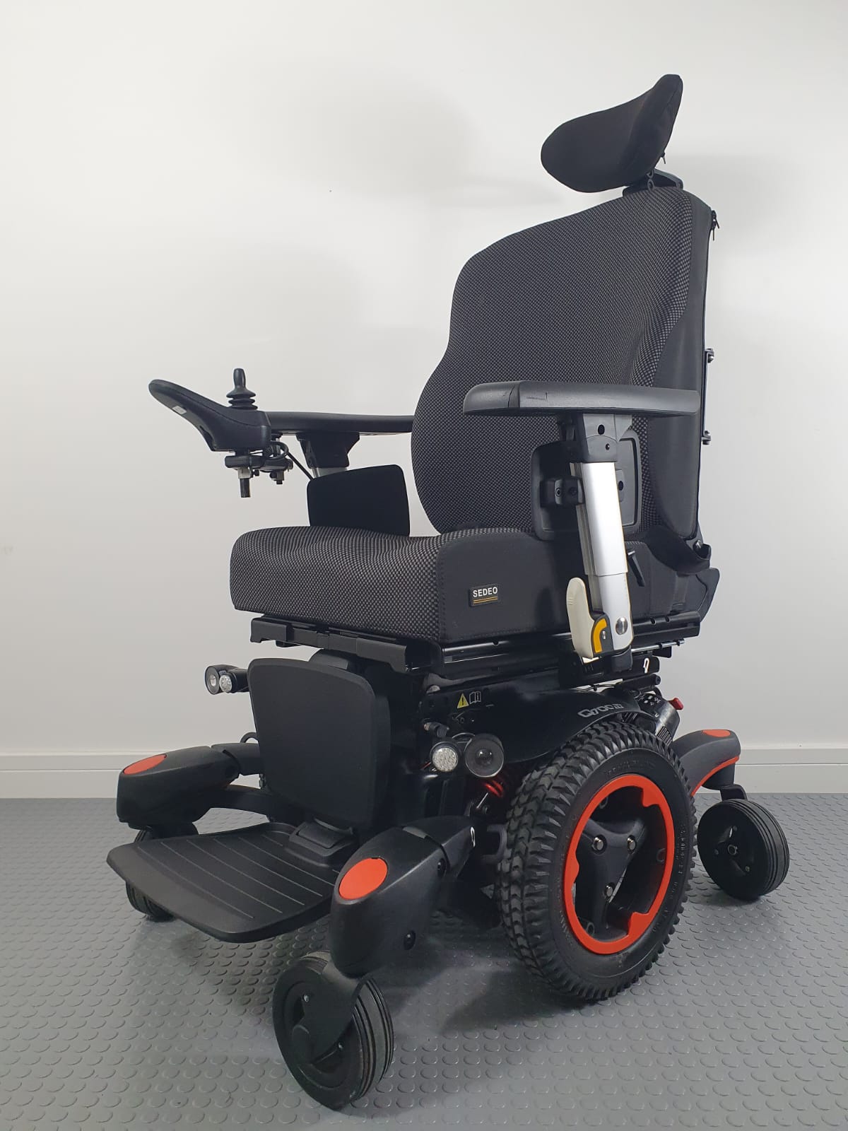 SUNRISE QUICKIE Q700 POWER WHEELCHAIR