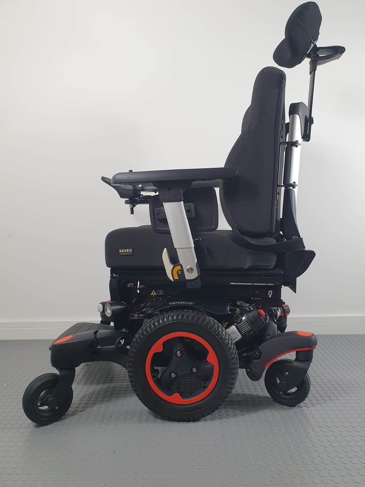 SUNRISE QUICKIE Q700 POWER WHEELCHAIR