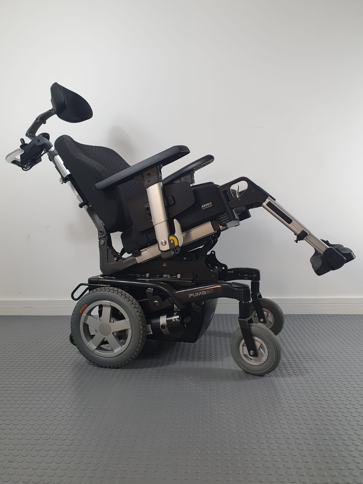 Puma 20 Electric Wheelchair