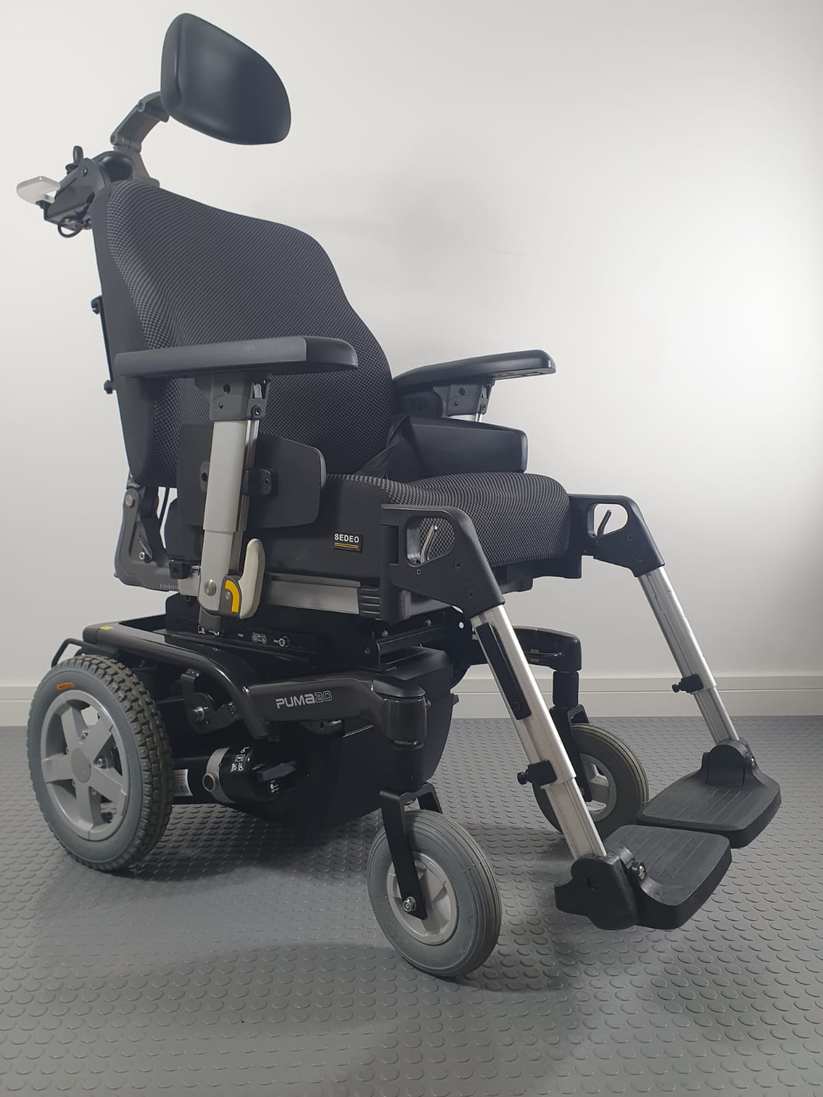 Puma 20 Electric Wheelchair