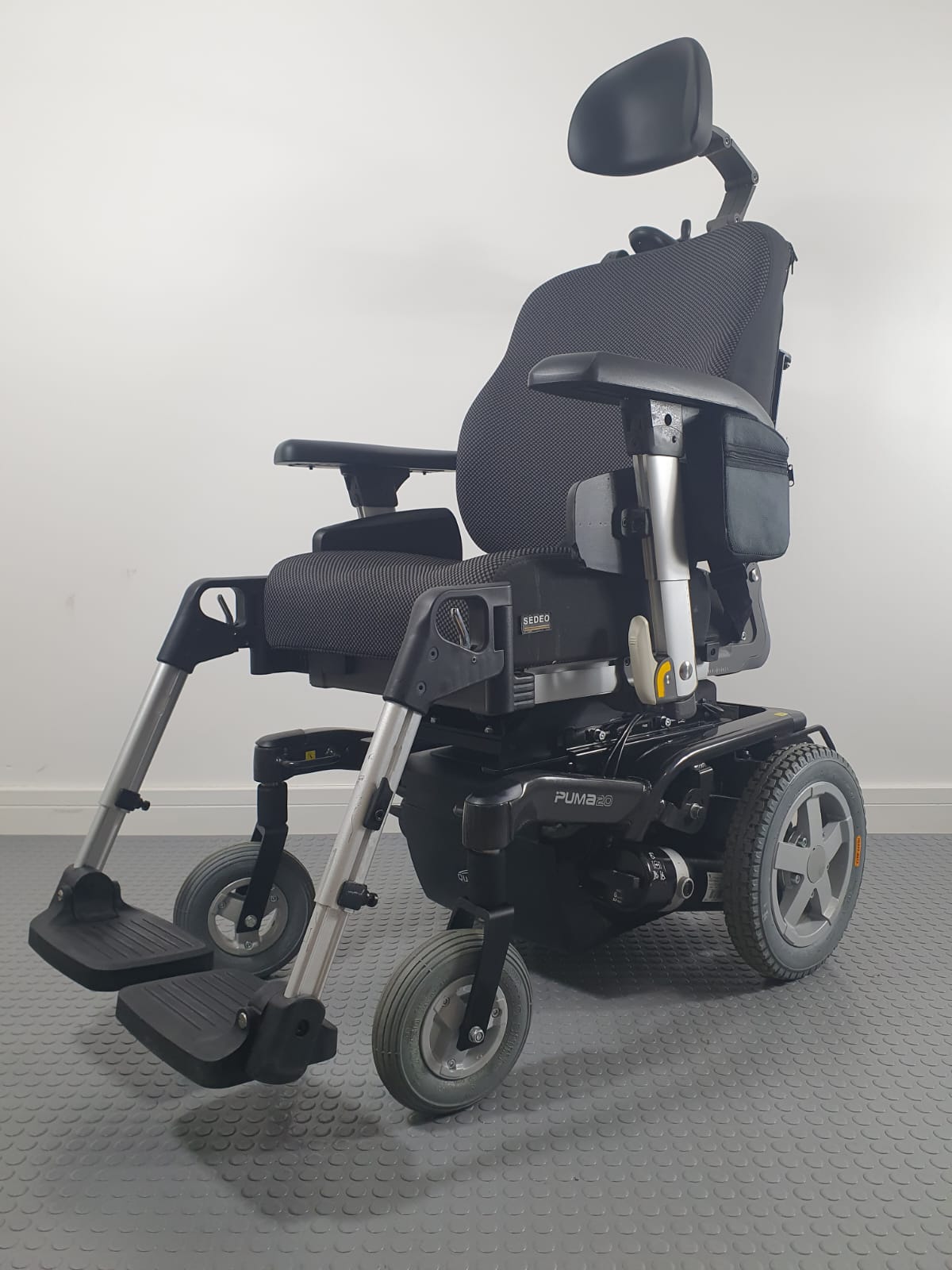 Puma 20 Electric Wheelchair