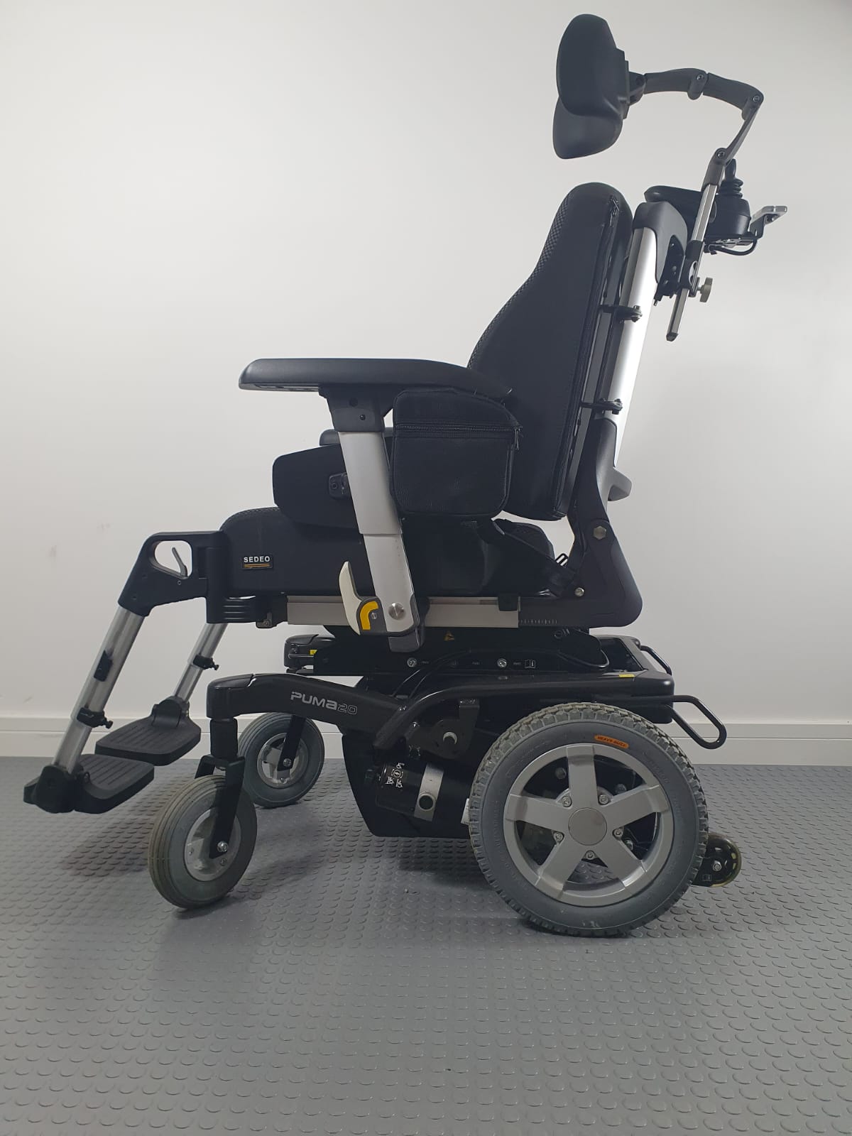 Puma 20 Electric Wheelchair